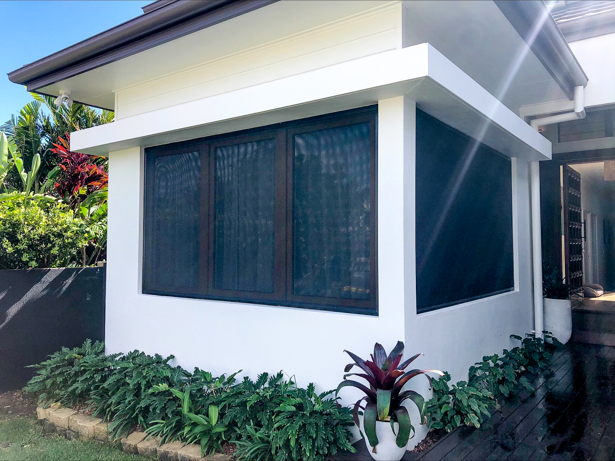 ScreenGuard security screening — side-on detail view