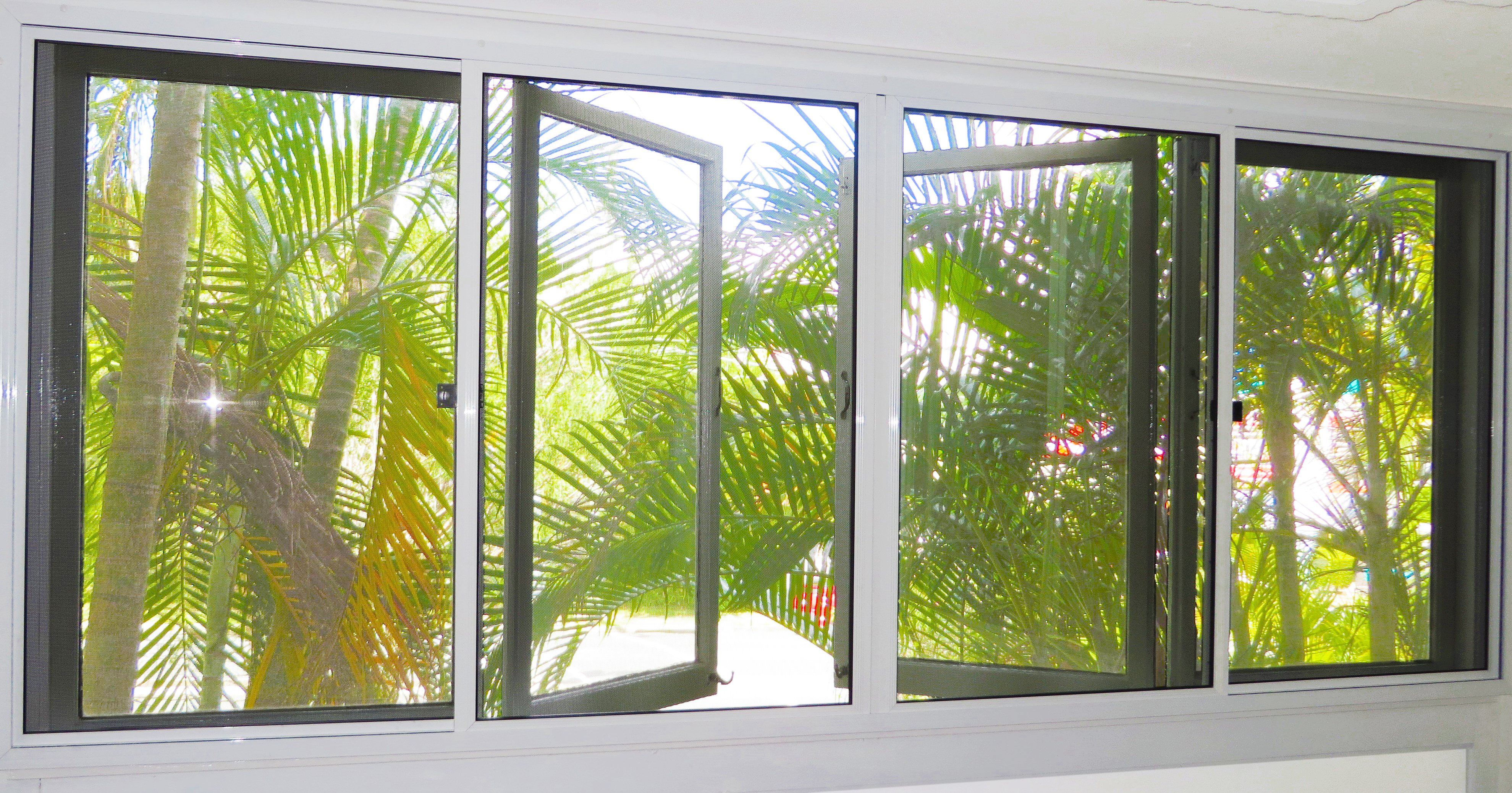 ScreenGuard servery pass-through window for alfresco entertaining